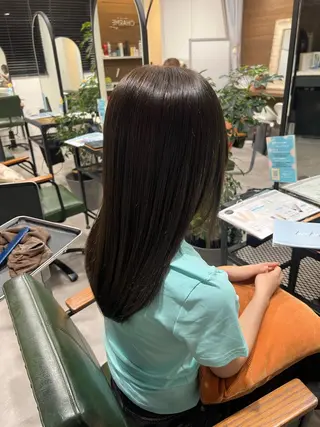 ロング カラー 透明感カラー 🫧ゆうしん/平尾のヘアスタイル