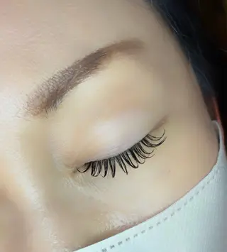 マツエク・マツパ 大野 友梨のヘアスタイル