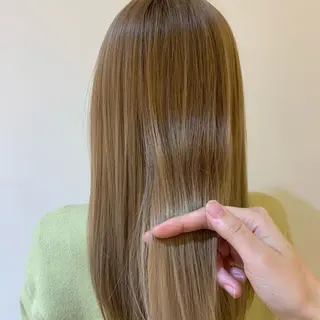 ロング パーマ 西澤 咲輝のヘアスタイル