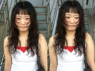 ロング パーマ 杏華レイヤー/ パーマ/ハイトーンのヘアスタイル