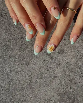 ネイル m-nail 🌙南浦和のネイルデザイン
