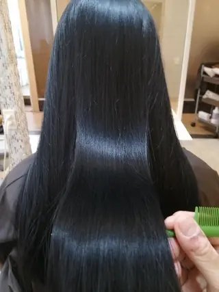 ロング Hiroshi ヒロシのヘアスタイル
