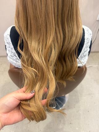 ロング カラー ヘアアレンジ 明石 ひなたのヘアスタイル