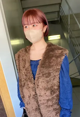 ショート カラー パーマ ヘアアレンジ デザインカラー/ボブ ブリーチカラー/ユリのヘアスタイル