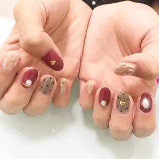 ネイル 板垣 綾乃のネイルデザイン