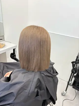ミディアム カラー 天野 利咲のヘアスタイル