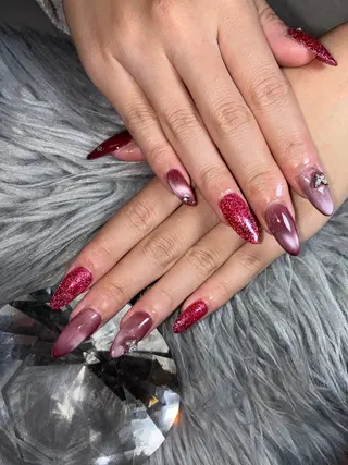 ミディアム YOKOSUKA NAILS💅🍃のネイルデザイン