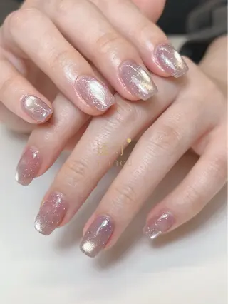 ネイル 透灯 TOUTOU 🪄のネイルデザイン