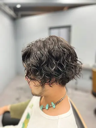 ミディアム パーマ メンズ 池袋メンズパーマ フェード純平のヘアスタイル