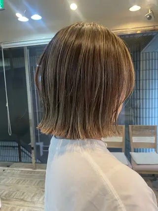ショート カラー 艶カラー/縮毛矯正 まなとのヘアスタイル