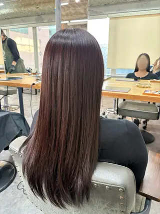 ロング シモイケ ルアのヘアスタイル
