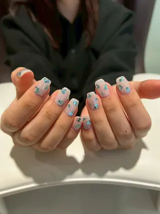 ネイル シンプルネイル🦋 🤍KAYAのネイルデザイン