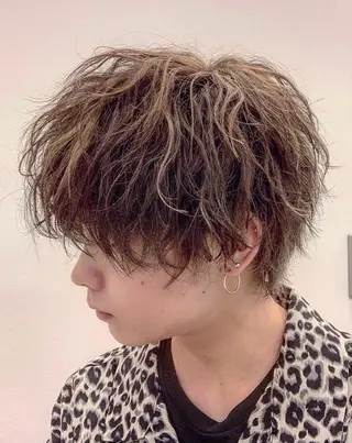 ショート カラー パーマ メンズ TELA HAIR 副代表 岡田のヘアスタイル