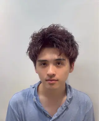 カラー メンズ 岩本 達のヘアスタイル