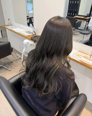 カラー Etoile/ Sakuraのヘアスタイル