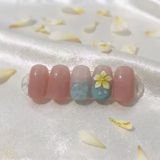 ネイル BLUE CORAのネイルデザイン