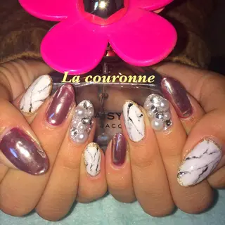 ネイル Lacouronne NATSUMIのネイルデザイン