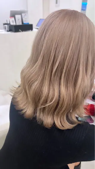 ミディアム カラー リコ 渋谷 ハッシュカットのヘアスタイル