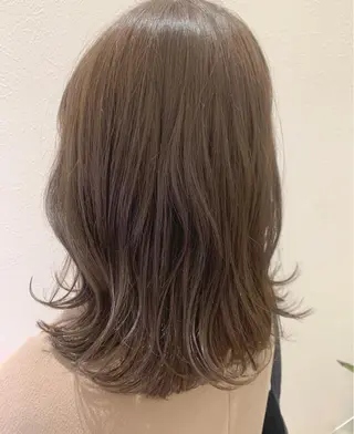 ミディアム カラー hubhair レイヤー/透明感のヘアスタイル