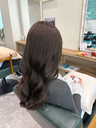 ロング 安谷屋 こはるのヘアスタイル