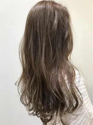 ロング カラー 🍋透け感カラー🍃 オリーブ🍐Kahoのヘアスタイル
