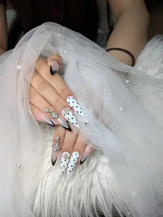 ネイル Queen Nail 研修生のネイルデザイン