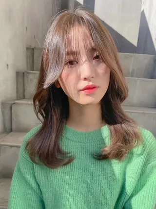ロング レイヤーカット 小山 悠のヘアスタイル