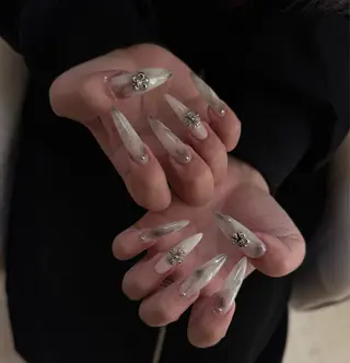 ネイル Bi_nail. yuuのネイルデザイン