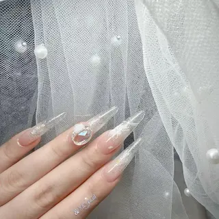 ネイル &ME ネイルサロンのネイルデザイン