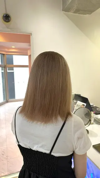 ミディアム カラー モテ艶🪄ベージュ カラー🧸RUKAのヘアスタイル