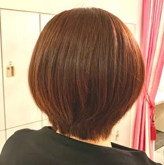 ショート カラー 古澤 由紀子のヘアスタイル