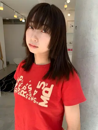セミロング オカモト ハルカのヘアスタイル