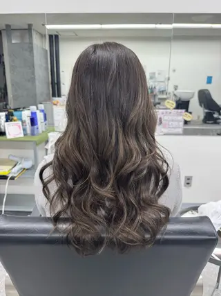 ロング カラー 髪質改善メニュー 長井 美佐子のヘアスタイル
