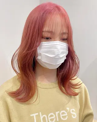 ロング 天神最安値エクステ カラーレイヤーカットのヘアスタイル
