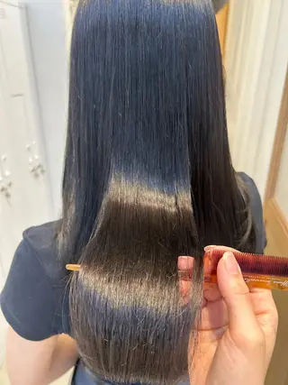 ロング カラー ヘアアレンジ yuka .のヘアスタイル