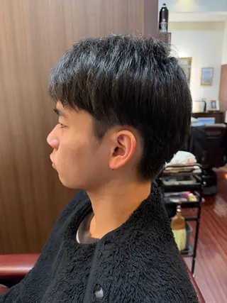 ショート メンズ 糸山 仁のヘアスタイル