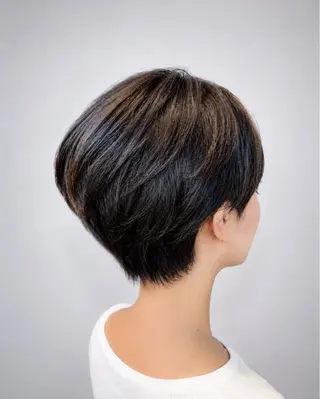 ショート カラー 久木原 ゆりのヘアスタイル