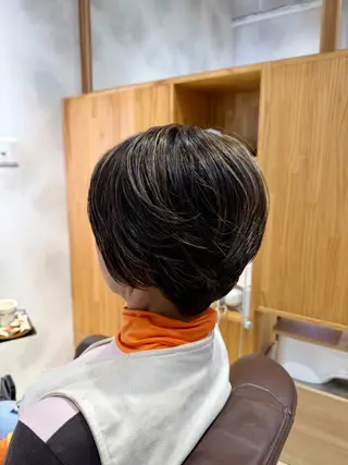 ショート カラー 山田 省吾のヘアスタイル