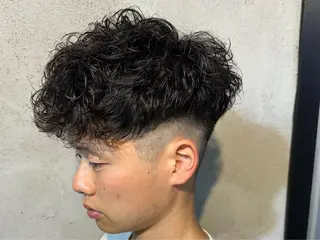 ショート パーマ メンズ 原口 颯太のヘアスタイル