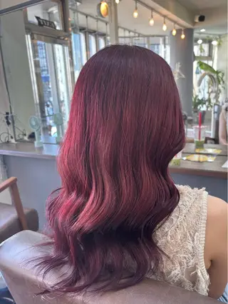 ロング 土屋 琳のヘアスタイル