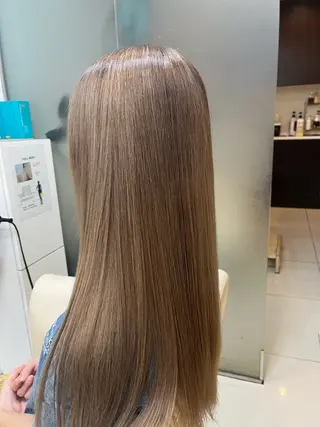セミロング カラー 柳川 玲也のヘアスタイル