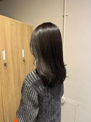 ミディアム カラー レイヤーカット 鈴木駿介のヘアスタイル
