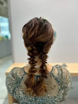 ロング ヘアアレンジ しゅり🍎/アレンジ 🎀/髪質改善✨️のヘアスタイル