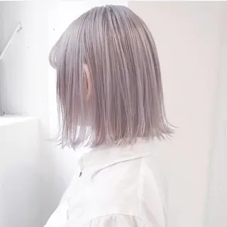 ミディアム カラー Muミュー/ブリーチ ハイトーン　Wカラーのヘアスタイル
