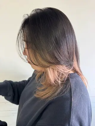 ミディアム カラー 林 真那のヘアスタイル