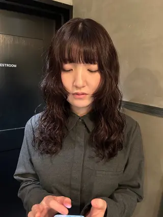 セミロング カラー パーマ デザイン/アレンジ ❤︎イシイレイのヘアスタイル