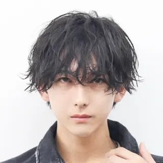 ミディアム カラー パーマ メンズ 🔥メンズ極🔥韓国 シャドウ/波巻き柿崎のヘアスタイル
