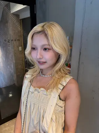セミロング 透明感・美髪 monsoワニベユナのヘアスタイル