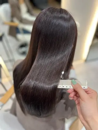 ロング カラー Zina aimiのヘアスタイル