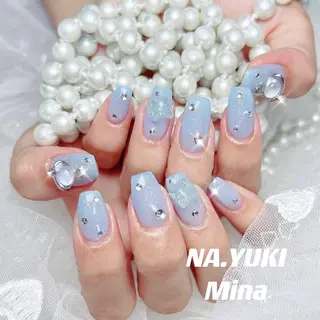 ネイル 🦋 Queenieのネイルデザイン